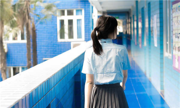 海兴如何找到一个可以帮助我生孩子的女人？